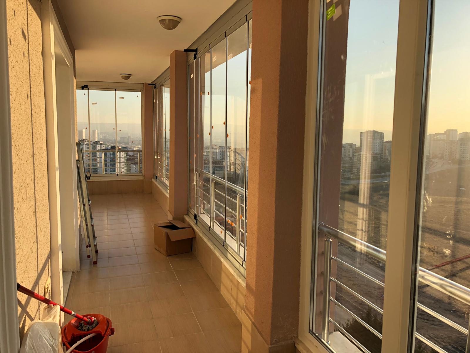 Eryaman Park Yaman Cam Balkon